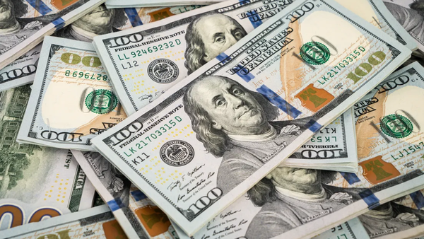 Comerciantes piden medidas para mitigar la escalada del dólar