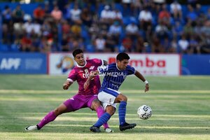 Versus / Sol de América y Libertad se citan por los puntos de la recuperación