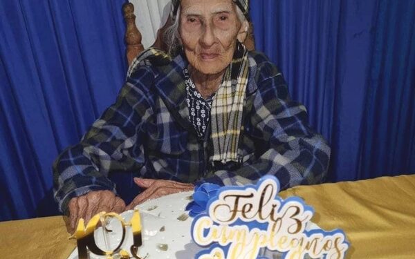 Mallorquin despidió a centenaria