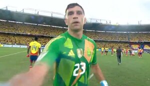 Versus / El testimonio del camarógrafo colombiano agredido por "Dibu" Martínez