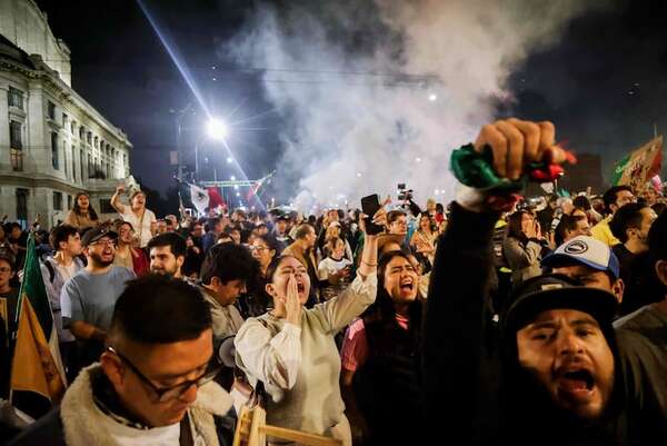En medio del caos y protesta, Senado de México aprueba reforma judicial - Mundo - ABC Color