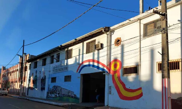 Terror en colegio: adolescente ataca con cuchillo a su compañero – Prensa 5
