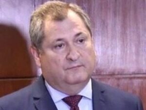 Ministro de la Corte sugiere modificar reglamento para incluir experiencia en selección de fiscales · Radio Monumental 1080 AM