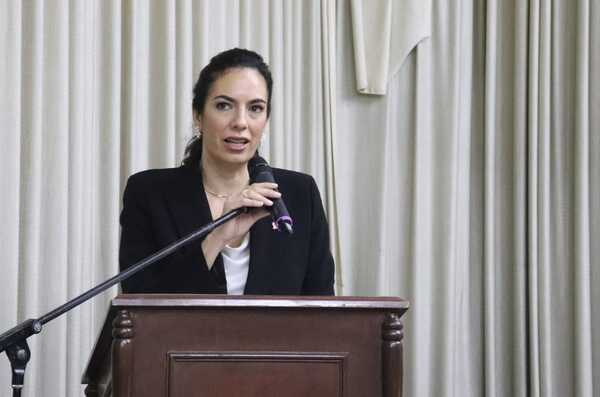 Claudia Centurión fue designada como miembro del Consejo de Itaipú Binacional - El Trueno