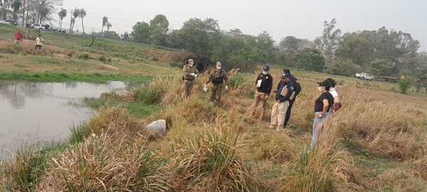Arroyito: Hallan cuerpo de una mujer dentro de una bolsa a orillas de un arroyo
