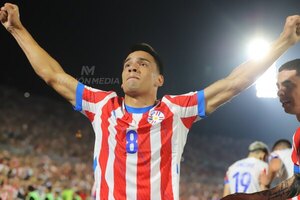 Versus / Diego Gómez registró un hito histórico con su golazo frente a Brasil