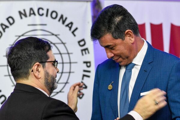 Reconocimiento al Ministro Víctor Ríos por su Título de Posdoctorado en la Universidad de Bolonia
