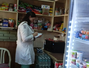 Controlan tipo de alimentos que se vende en cantinas de escuelas - La Clave