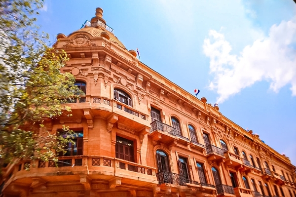Tenedores de bonos soberanos y multilaterales se posicionan como los principales acreedores de Paraguay - MarketData
