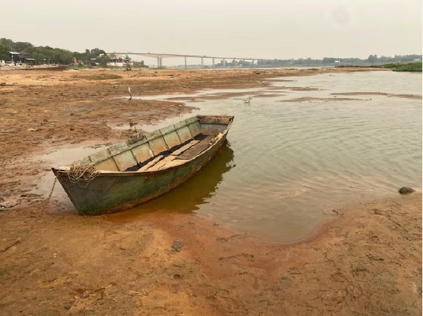 Pescadores del riacho San Francisco enfrentan crisis por bajante del río