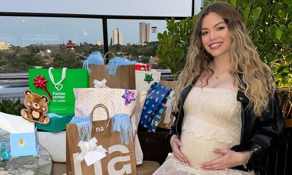 [GALERÍA] El primer baby shower de la ex reina de belleza, Daisy Lezcano