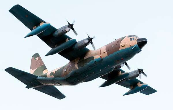 Uruguay envía avión hidrante “Hércules” para combatir incendios - Política - ABC Color