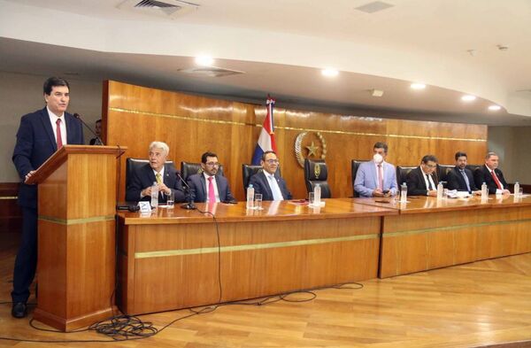 Ministros participaron del primer conversatorio sobre el Proyecto de Código de Procedimientos Constitucionales del Paraguay