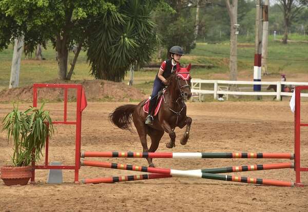 Eventos suspendidos por el aire contaminado - Polideportivo - ABC Color