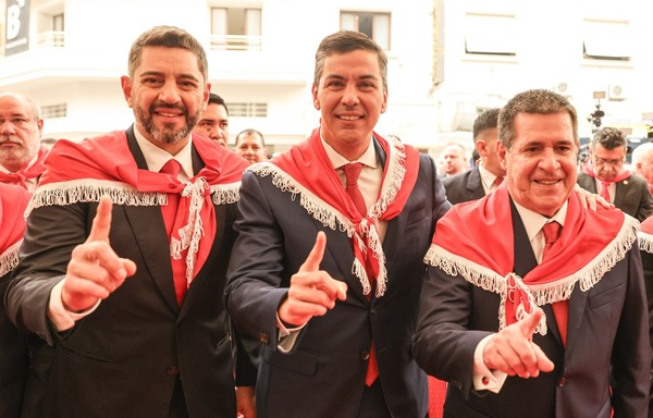 Horacio Cartes aseguró que Peña seguirá contando con el apoyo del partido - Unicanal
