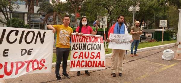 Óscar “Nenecho” Rodríguez sigue en la silla municipal: concejales colorados lo mantienen - Nacionales - ABC Color