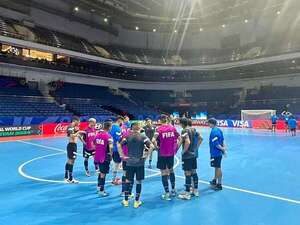 Futsal: Paraguay reconoce el campo de batalla para el Mundial en Uzbekistán - Polideportivo - ABC Color