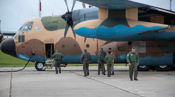 Anuncian llegada de avión hidrante uruguayo para apoyo a combate contra el fuego - Noticiero Paraguay