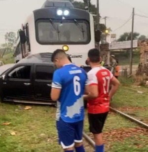 MILITARES QUISIERON IMPEDIR QUE LA PRENSA REALICE SU LABOR TRAS ACCIDENTE EN ITAPÚA