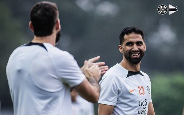 Versus / ¿Se viene el debut de Beto Espínola en Olimpia?