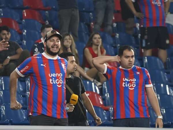 Así fue el caliente final entre Manolo y los hinchas de Cerro - Cerro Porteño - ABC Color