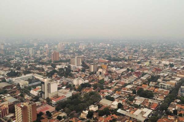 Incendios en el Chaco: el impacto del humo en el tráfico aéreo en Paraguay - Nacionales - ABC Color