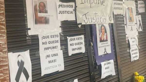 Con velas, flores y carteles piden justicia para peluquera víctima de feminicidio