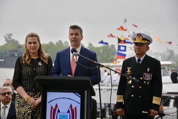 Yate presidencial es trasformado en buque hospital para atender la salud de comunidades ribereñas - .::Agencia IP::.
