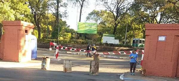 Sajonia: parque Carlos Antonio López a oscuras, un peligro durante la noche - Nacionales - ABC Color