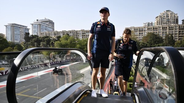 Versus / Red Bull y Verstappen a la defensiva en Bakú, McLaren al ataque por el título de F1
