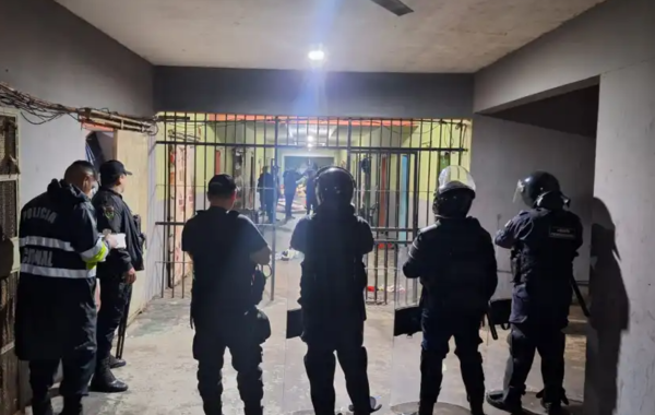 Cereso: Incautan drogas, armas y chicha en pabellón del PCC
