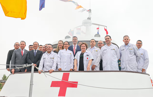 Peña ordenó convertir yate presidencial en hospital para asistir a comunidades ribereñas - Noticiero Paraguay
