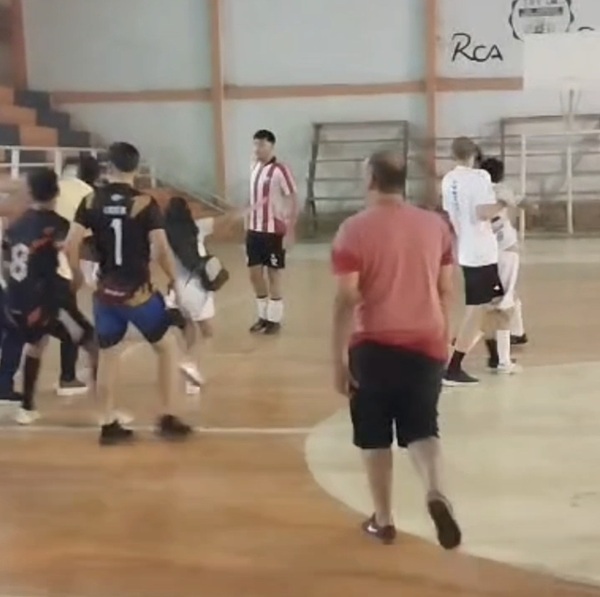 Batalla campal en torneo de fútbol de salón en Yby Ya’u.