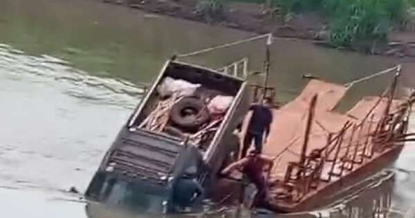 Diario HOY | VIDEO| Camioneta se hunde en río Monday tras colapso de puente de madera
