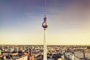 Un columpio a 120 metros de altura es la nueva atracción de Berlín - La Clave