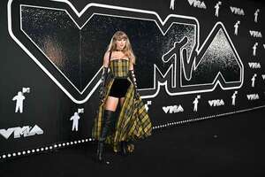 De Taylor Switf a Karol G, te mostramos a los famosos luciendo sus mejores galas en los MTV Video Music Awards - Gente - ABC Color