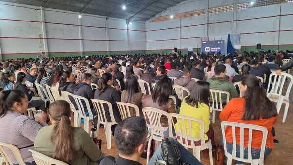 Capacitación integral a docentes reúne a más de 1.150 docentes en Caazapá y San Juan Nepomuceno