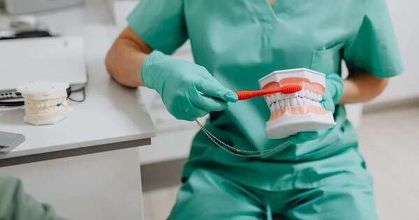 Diario HOY | Hombre muere de infarto tras la extracción de 23 dientes en un solo día