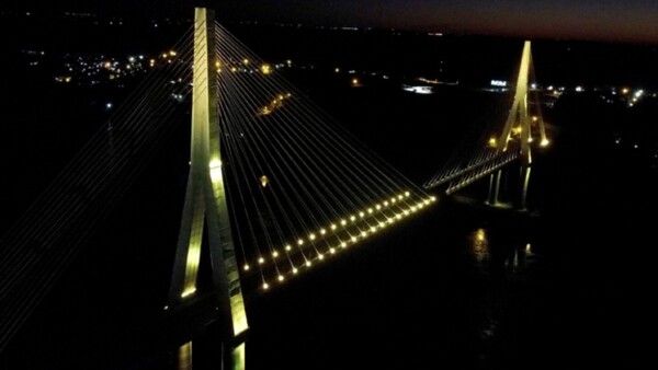 Puente de amarillo, por la salud mental