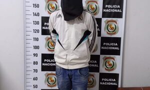 Detienen a hombre por hurto y recuperan motocicleta