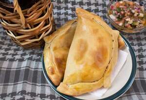 Aprendé a hacer unas empanadas chilenas de camarones - Gastronomía - ABC Color