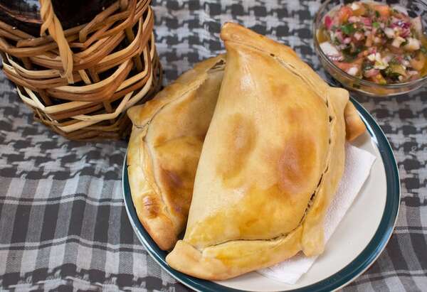 Aprendé a hacer unas empanadas chilenas de camarones - Gastronomía - ABC Color