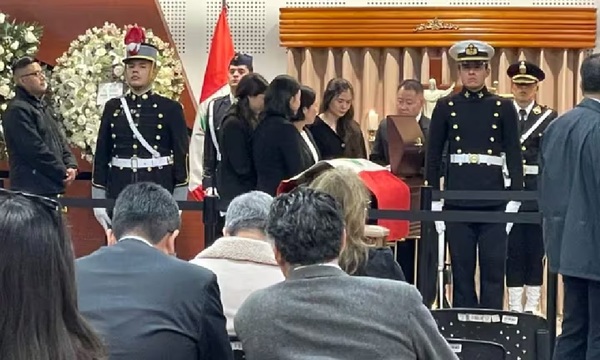 Dina Boluarte y cientos de personas le dan el último adiós al expresidente - OviedoPress