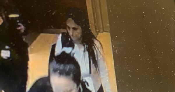 Diario HOY | Roban equipos informáticos en plena feria empresarial