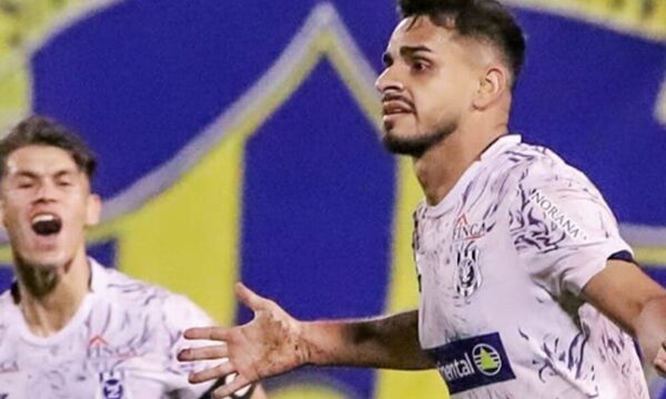 ¡El ‘Gallo Norteño’ festeja en la República con un festival de goles!