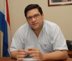 Arturo Giménez, nuevo asistente del directorio en Itaipú, tras haber sido desvinculado por acoso - Política - ABC Color