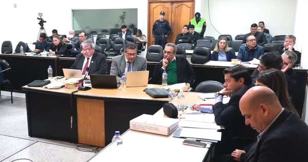 La Nación / Exgobernador irá a segundo juicio oral