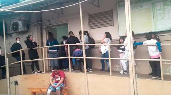 Priorizan a los funcionarios administrativos en Salud - ABC Color - ABC Color