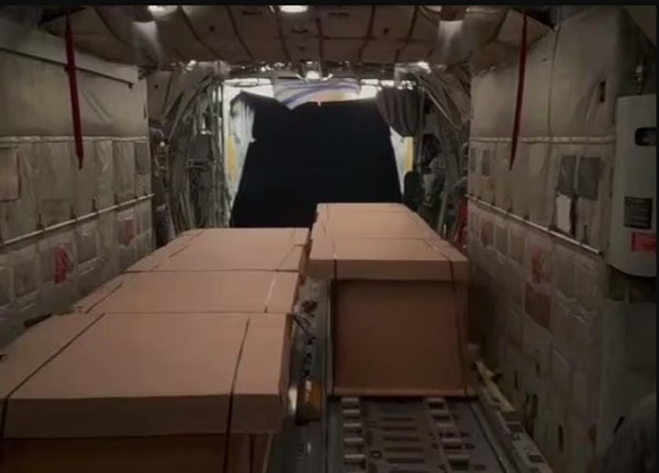 El avión Hércules realiza su primer operativo contra incendios en el Chaco