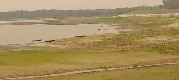Pilar: pescadores están preocupados por el dramático descenso del río Paraguay - Nacionales - ABC Color